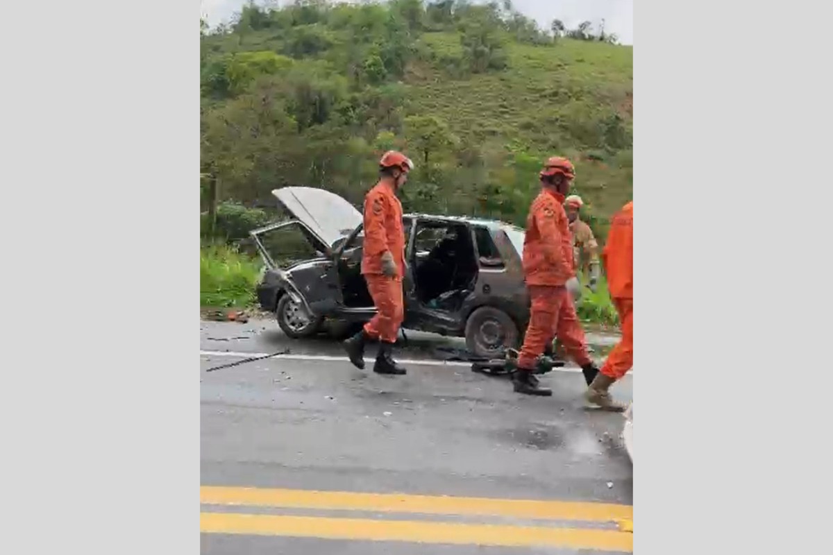 Três pessoas morrem e duas ficam feridas em acidente entre carros na em Itaperuna