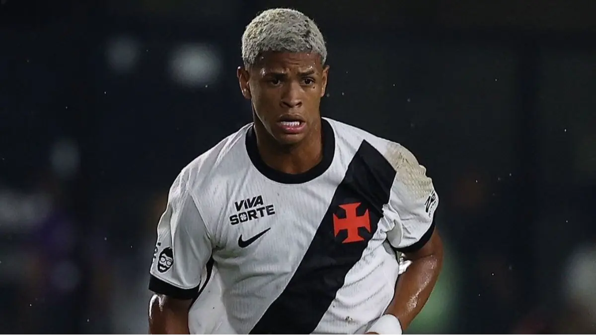 Acidente de carro deixa Cauan Barros fora da viagem do Vasco ao duelo com o Boca Juniors